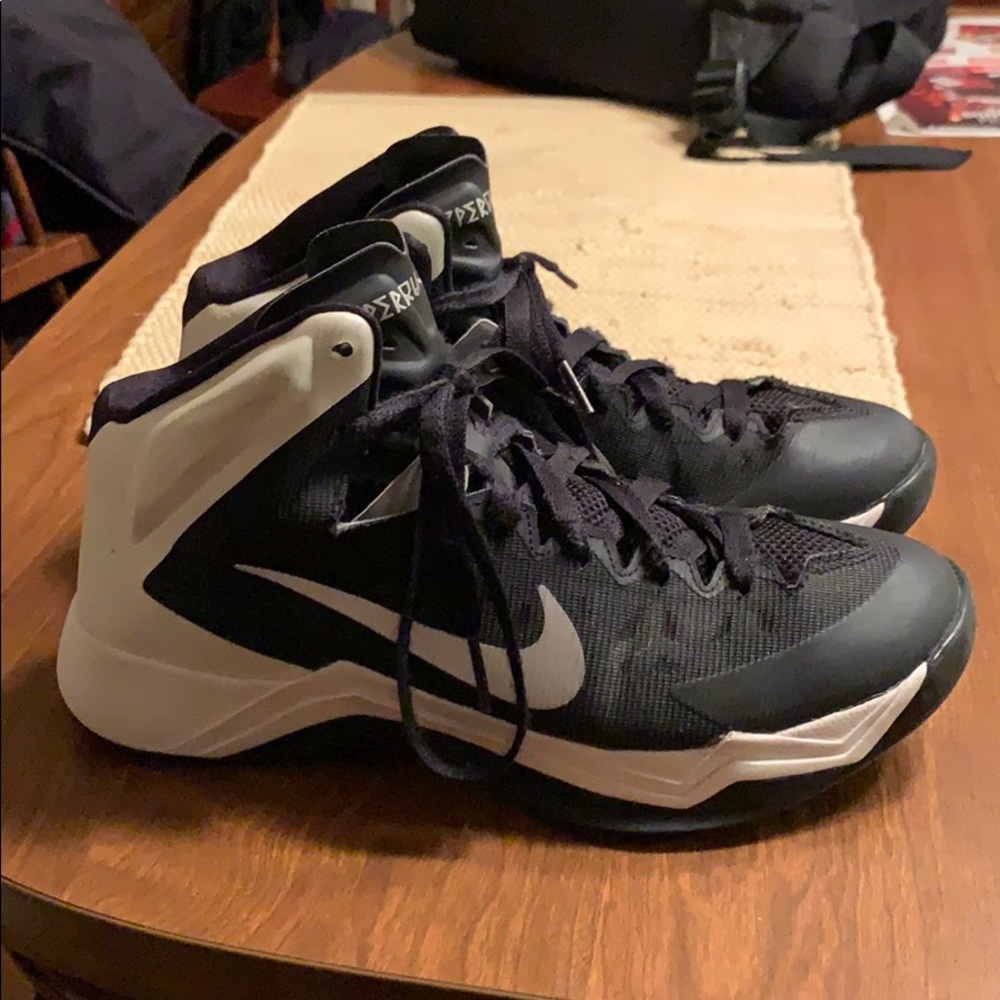 Nike Hyperquickness Basketball Shoes